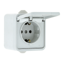 Прага Розетка 1-местная 16А с заземлением с крышкой IP44 белая EKF EKR16-029-10-44