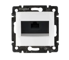 Розетка СП 1-м компьютерная RJ45 UTP механизм (белый) Valena Legrand 774230