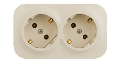 Розетка двойная Quteo с заземлением слоновая кость Legrand 782263 фото 1