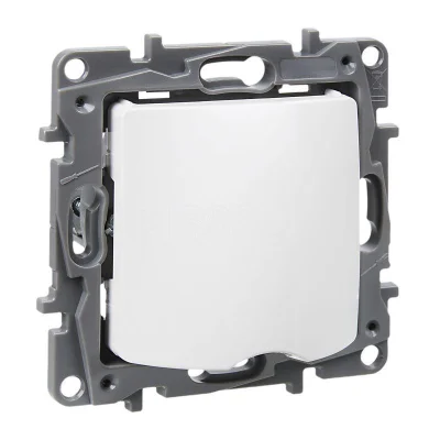 Etika Белый Вывод кабеля IP21 Legrand 672229 фото 1