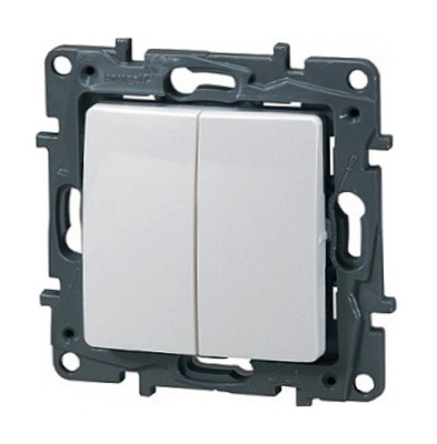 Переключатель двухклавишный - Etika - 10A 250В безвинтовые зажимы - белый Legrand 672212 фото 1