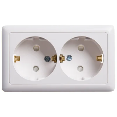 ХИТ О/У РОЗЕТКА двойная с заземлением со шторками, 16А, БЕЛЫЙ. Россия Systeme Electric RA16-239-B фото 1