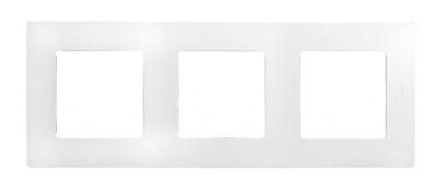Рамка 3 поста - Etika - белый Legrand 672503 фото 1