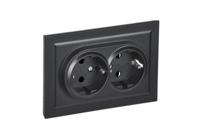 BRITE Роз. 2-я с з/к без з/ш 16А в сб. РС12-3-БрЧ черн. IEK BR-R21-16-K02-F фото 1