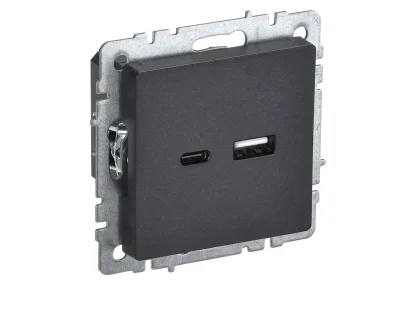 BRITE Роз. USB A+C 18Вт РЮ11-1-БрЧ черн. IEK BR-U22-018-K02 фото 1